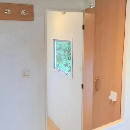 Stacaravan In De Natuur Bij Maastricht