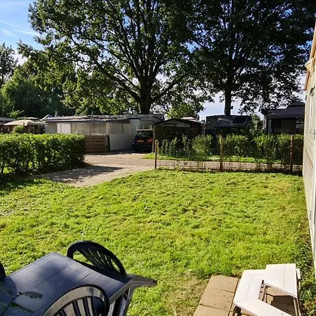 Stacaravan In De Natuur Bij Maastricht Chalet Ulestraten