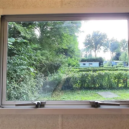 Stacaravan In De Natuur Bij Maastricht Ulestraten