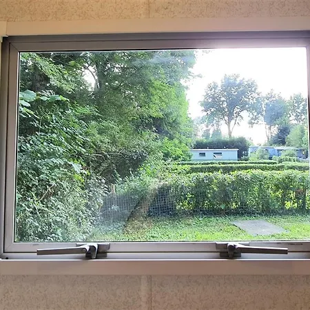 Stacaravan In De Natuur Bij Maastricht Ulestraten